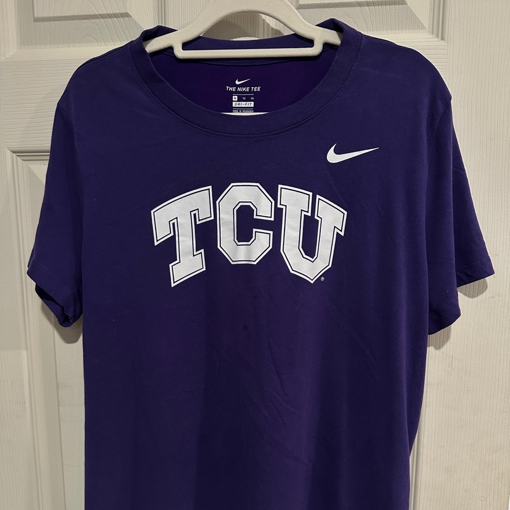 Nike Women's TCU Horned Frogs Purple Core Cotton T-Shirt, size XL (size M men)